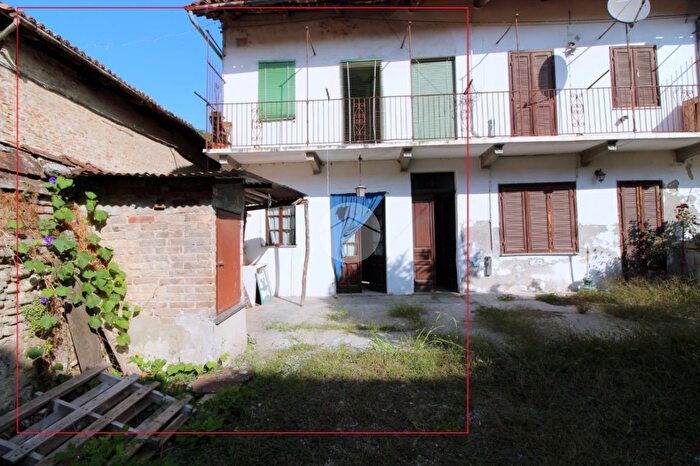 Casa trilocale in vendita in Via Valeirole, Corneliano DAlba