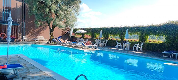 Appartamento trilocale in vendita in Via XXIV Maggio, Leggiuno