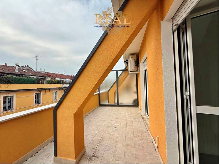 Appartamento quadrilocale in affitto in via spartaco, Montenero, Milano