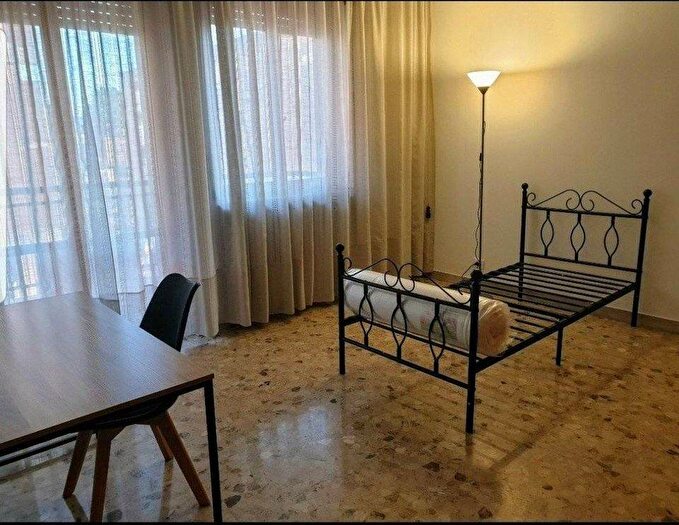 Appartamento monolocale in affitto in Via Merano, Borgo Roma, Verona