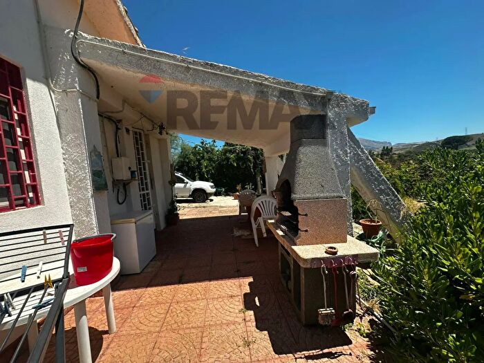 Casa trilocale in vendita in Contrada Piano Piraino Snc, San Cipirello