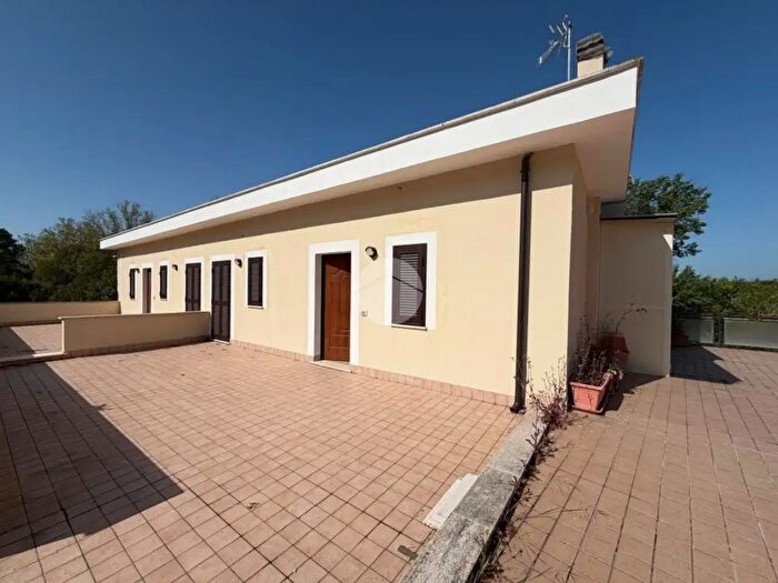 Appartamento trilocale in vendita in Via Salaria, Montelibretti