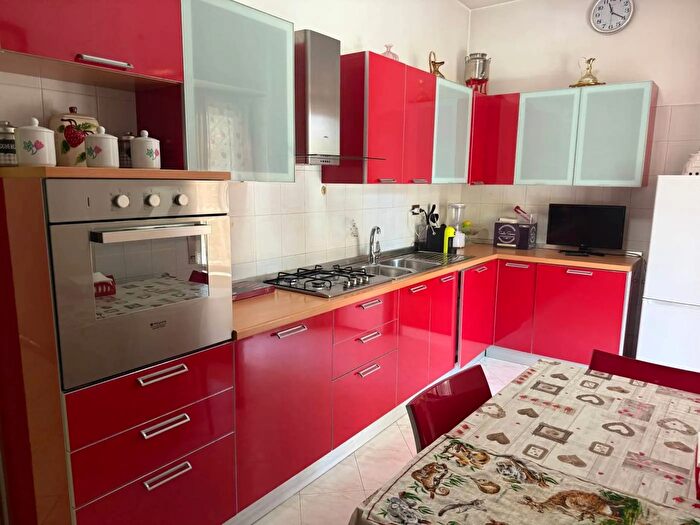 Appartamento quadrilocale in vendita in Via Roberto Lepetit, Roma