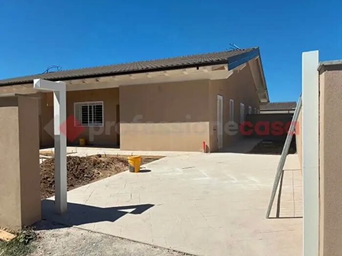 Casa quadrilocale in vendita in Via Reno, Ardea