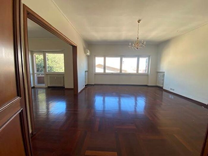 Appartamento con 5 locali in affitto in Via Nomentana, Bologna, Roma