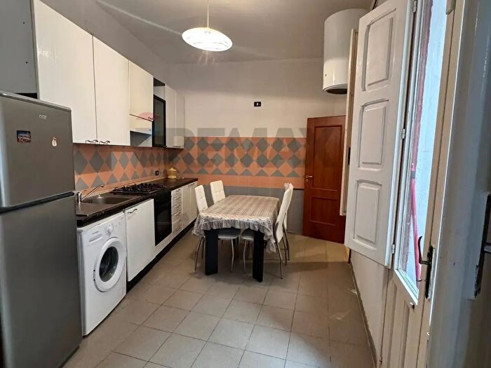 Casa con 9 locali in vendita in Via Garibaldi, Melilli