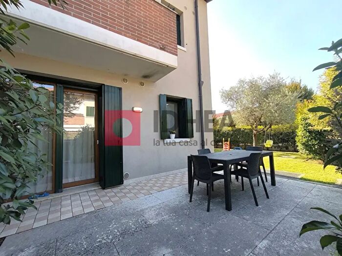 Appartamento trilocale in vendita in Carbonera