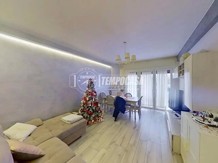 Appartamento trilocale in vendita in Meda