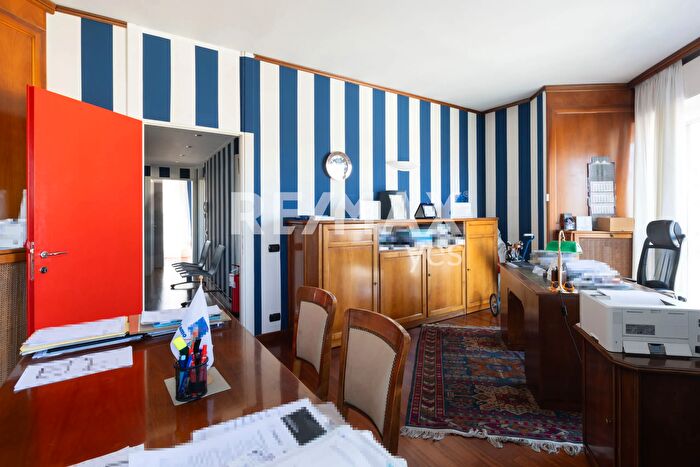 Appartamento trilocale in vendita in Corso Giacomo Matteotti, Seregno