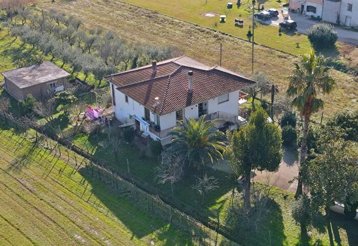 Appartamento con 5 locali in vendita in Via Scocciaformiche Sora Frosinone, Sora