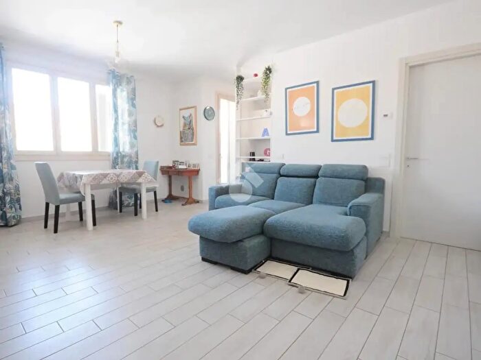 Appartamento trilocale in vendita in Via Carlo Livi, Prato