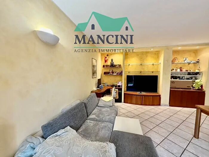 Appartamento quadrilocale in vendita in Via Pieralisi, Jesi