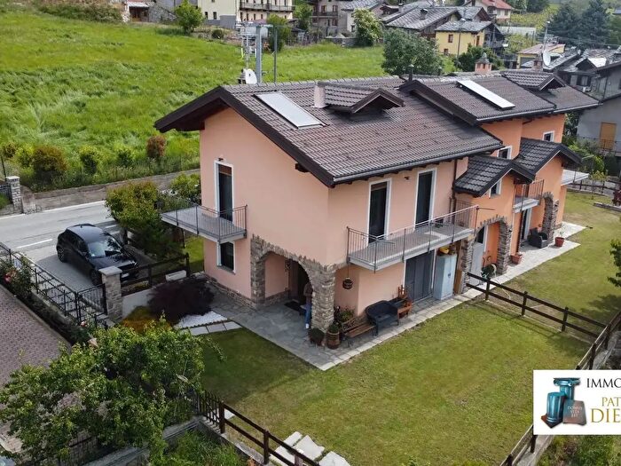 Casa con 5 locali in vendita in Località Nicolin, Saint Christophe