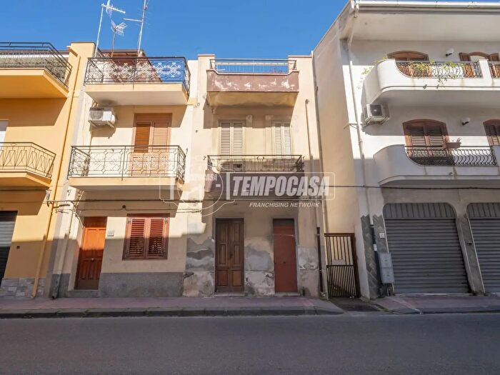 Appartamento con 5 locali in vendita in Via Roma, Scaletta Zanclea