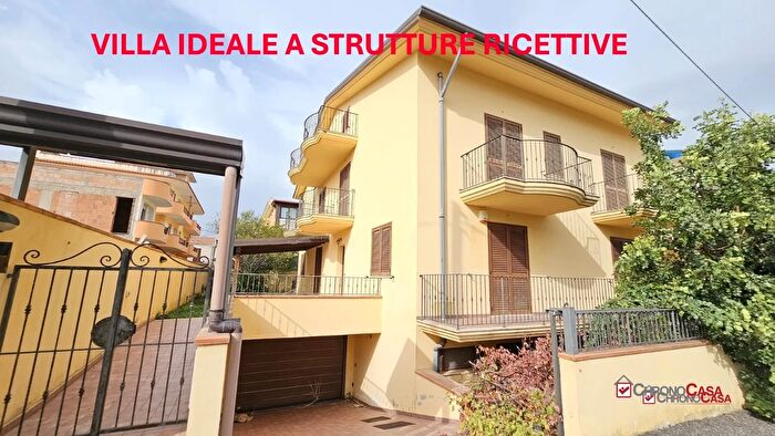 Casa con 8 locali in vendita in Contrada Torrecampagna, Pace Del Mela