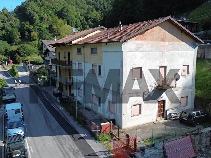 Appartamento con 10 locali in vendita in San Pellegrino Terme