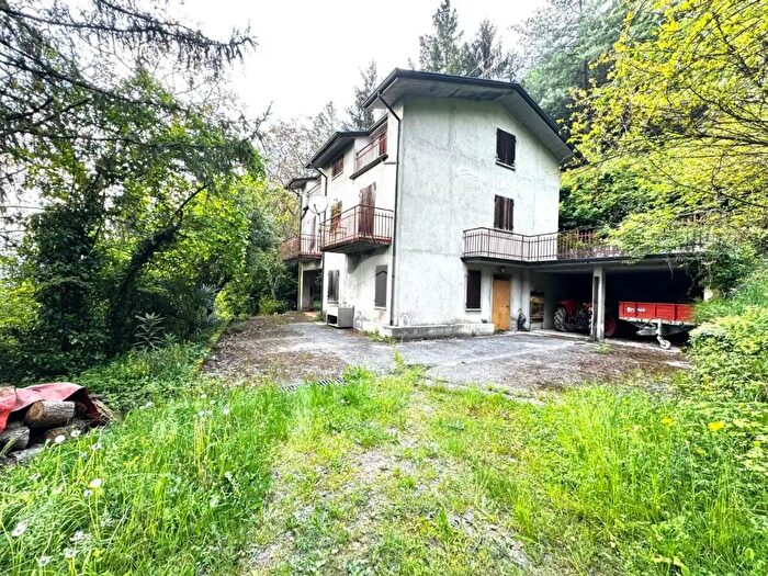 Casa con 7 locali in vendita in Via Tengattini, Paratico