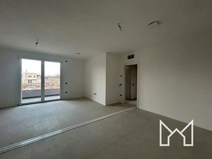 Appartamento trilocale in vendita in Rossano Veneto