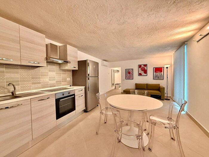 Appartamento bilocale in affitto in Via Umberto I, Libertà Stazione, Catania