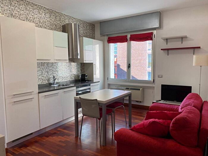 Appartamento bilocale in affitto in Via Generale Gustavo Fara, Centrale, Milano