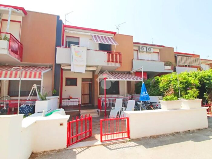 Casa quadrilocale in vendita in Via delle Mimose, Campomarino