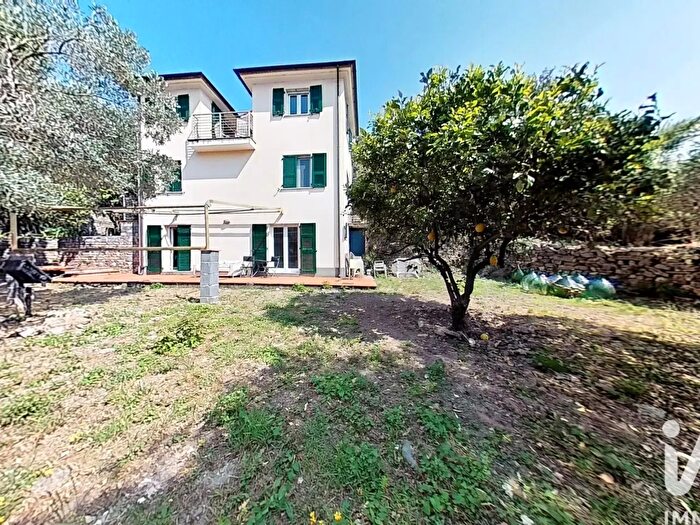 Casa con 10 locali in vendita in Via Varignano Vecchio, Portovenere