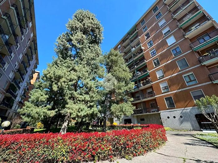 Appartamento trilocale in vendita in Via Niccolò Copernico, Corsico