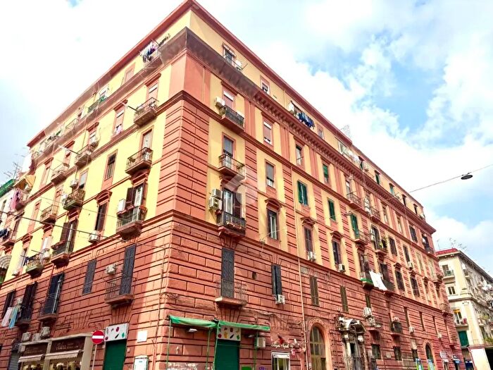 Appartamento quadrilocale in vendita in Via Nazionale, Napoli