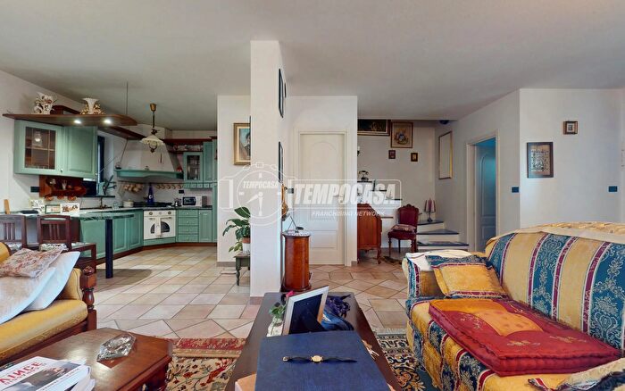 Casa con 6 locali in vendita in Via Vittorio Alfieri San Rocco, Bernezzo