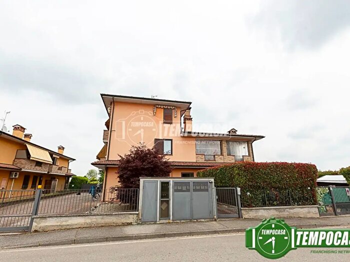 Appartamento bilocale in vendita in Via Europa, Chieve