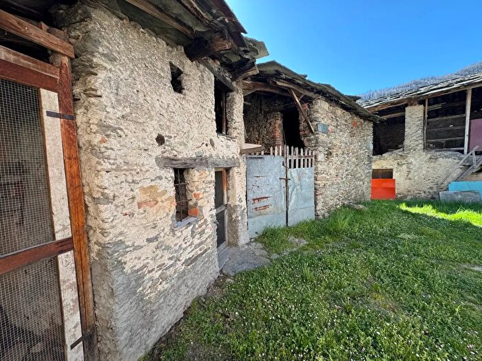 Case in Vendita e in Affitto - 2