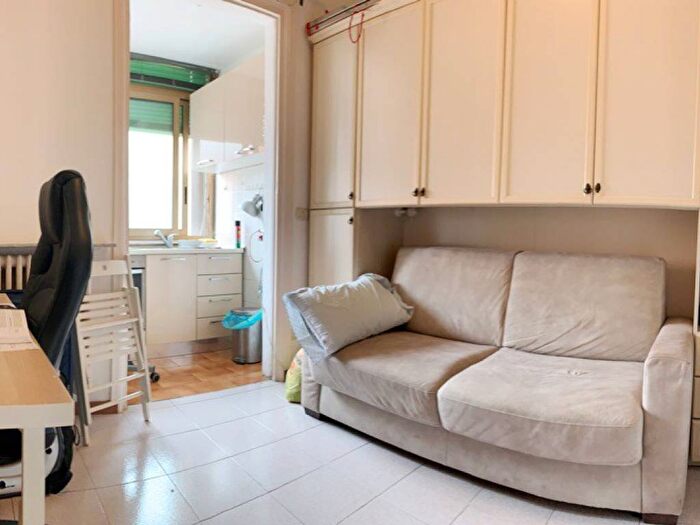 Appartamento monolocale in affitto in Via Guglielmo Pepe, Isola, Milano