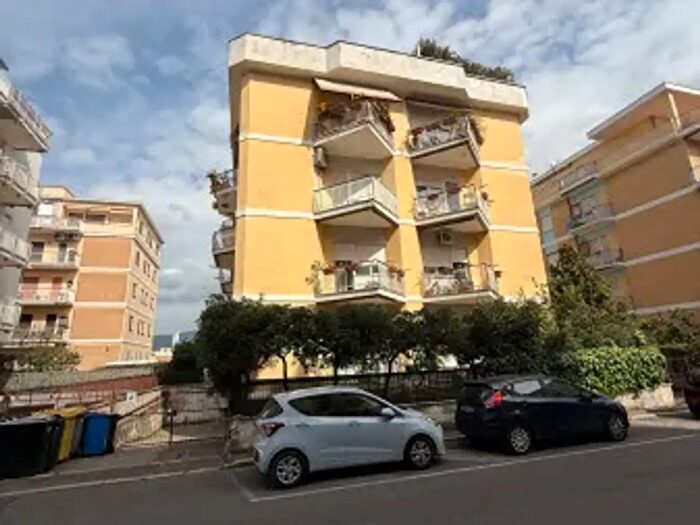 Appartamento quadrilocale in vendita in Viale Europa, Terracina
