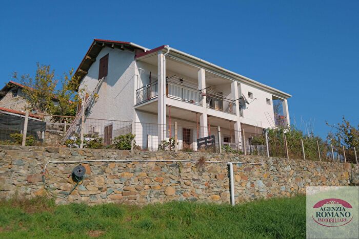 Casa con 5 locali in vendita in Frazione Moretti, Ponzone