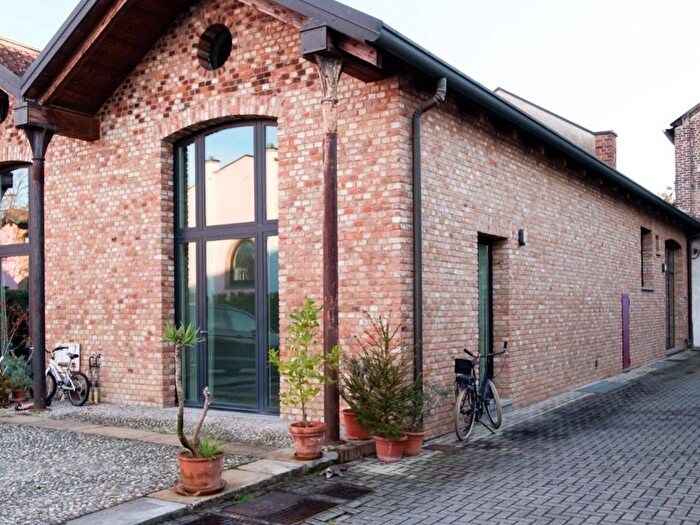 Appartamento trilocale in affitto in Ortica, Milano