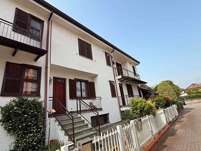 Case in Vendita e in Affitto - 2