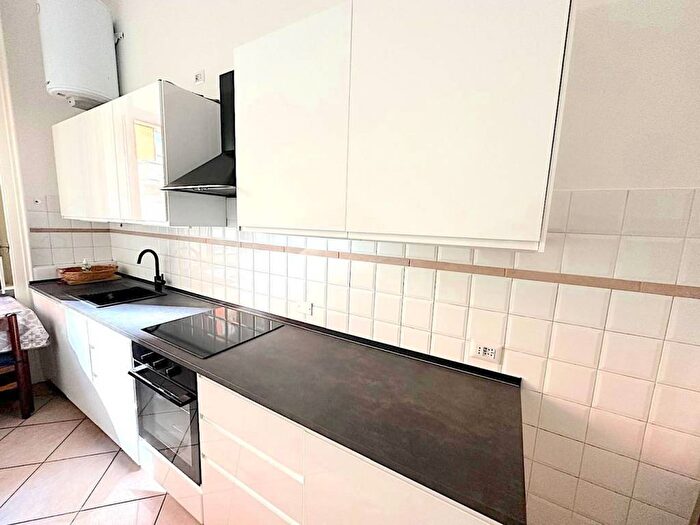 Appartamento bilocale in affitto in Via Archimede, Plebisciti Susa, Milano