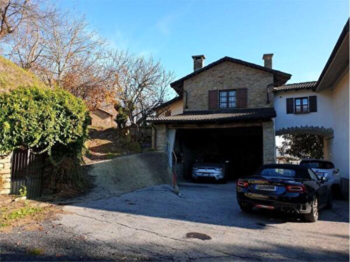 Casa con 5 locali in vendita in Località Baroni, Roascio