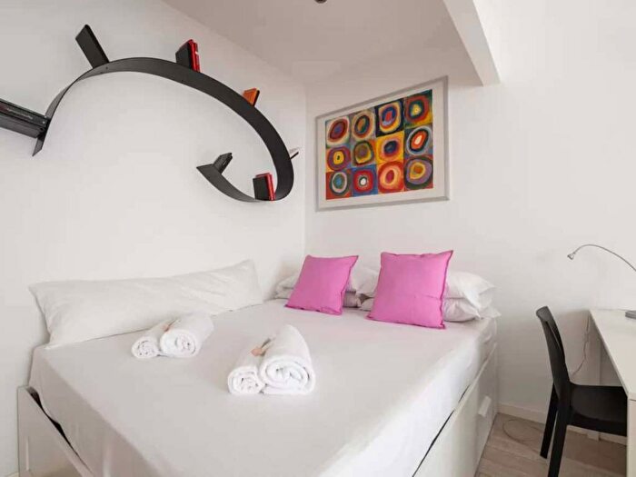 Appartamento monolocale in affitto in Via Vincenzo Forcella, Navigli Darsena, Milano