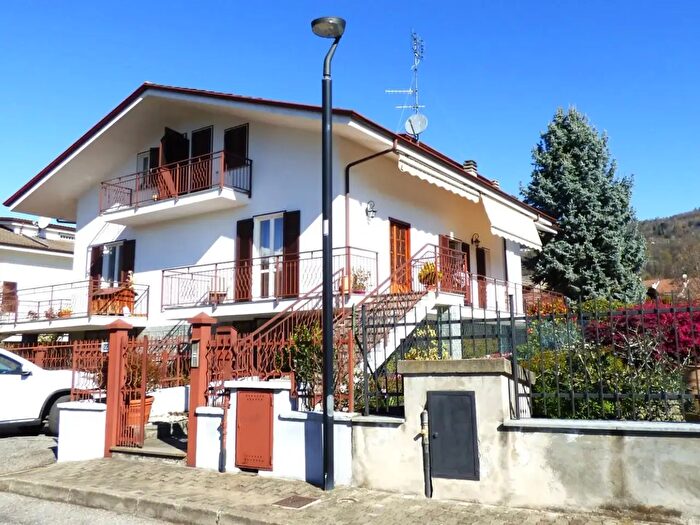 Casa con 7 locali in vendita in Strada dei Marauda, Luserna San Giovanni