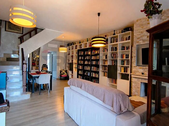 Case in Vendita e in Affitto - 3