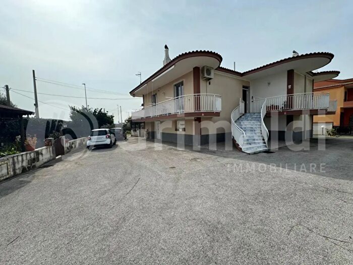 Casa trilocale in vendita in Via Cesapepere, Quarto