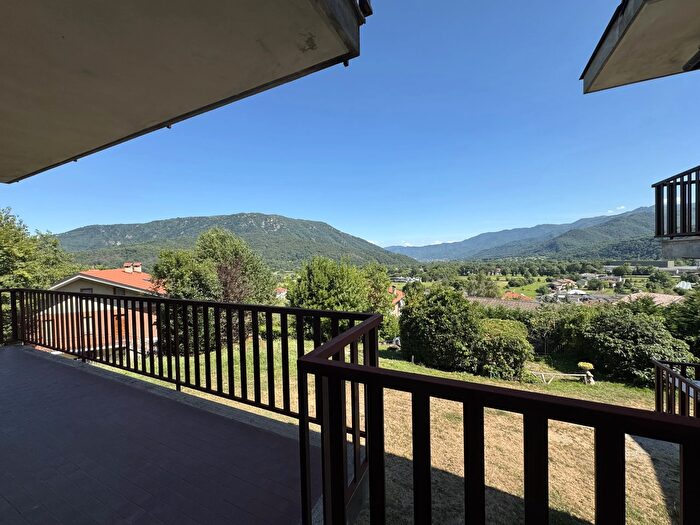 Appartamento quadrilocale in vendita in Via Belvedere, Paesana