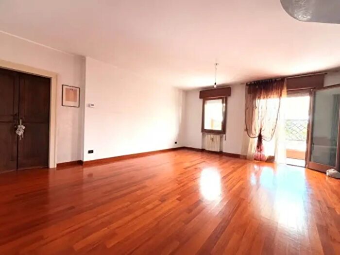 Appartamento con 5 locali in vendita in Via del Giglio, Padova