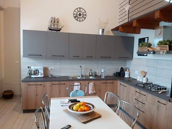 Casa con 5 locali in affitto in Santa Croce, Verona