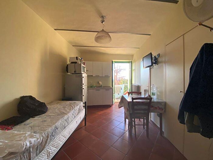 Appartamento bilocale in affitto in Via Serra, La Morra