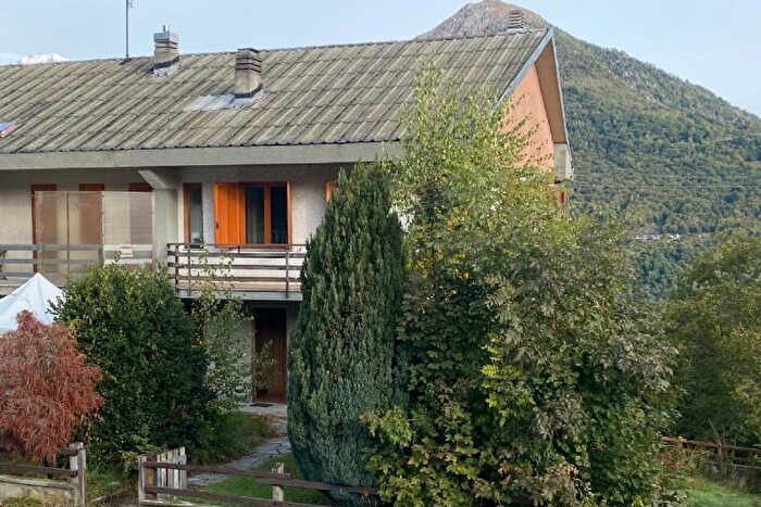 Casa in vendita in Via Pian dei Ronchi Alpette To, Alpette