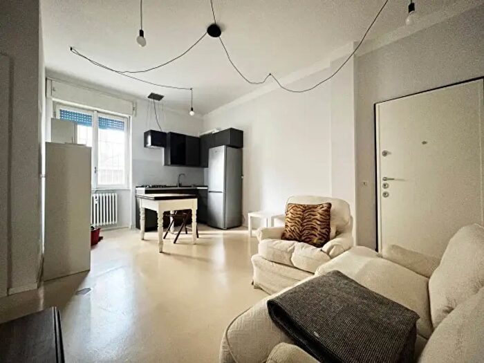Appartamento trilocale in affitto in Via dei Fontanili, Milano
