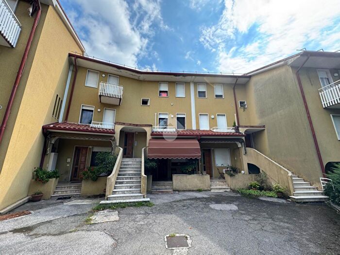 Appartamento bilocale in vendita in Via col di Lana, Tarzo