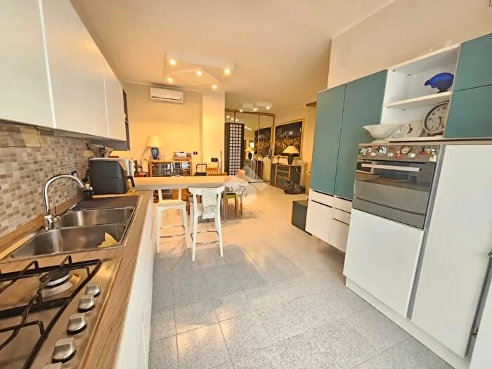 Appartamento quadrilocale in vendita in Via Danimarca, Foggia